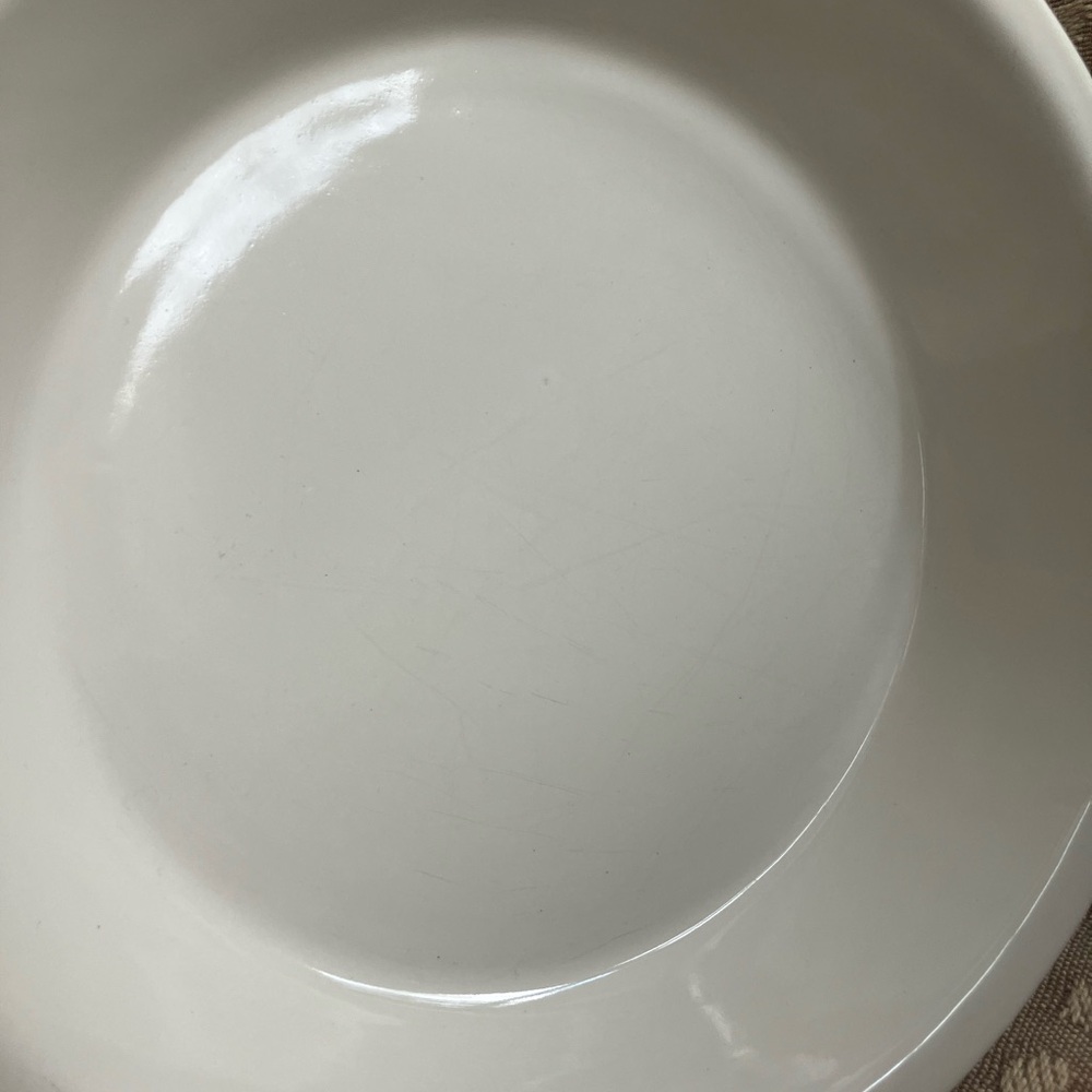 Calphalon off-White 9inch Ceramic pie pan/Serving Dish with Handles - Picture 7 of 16